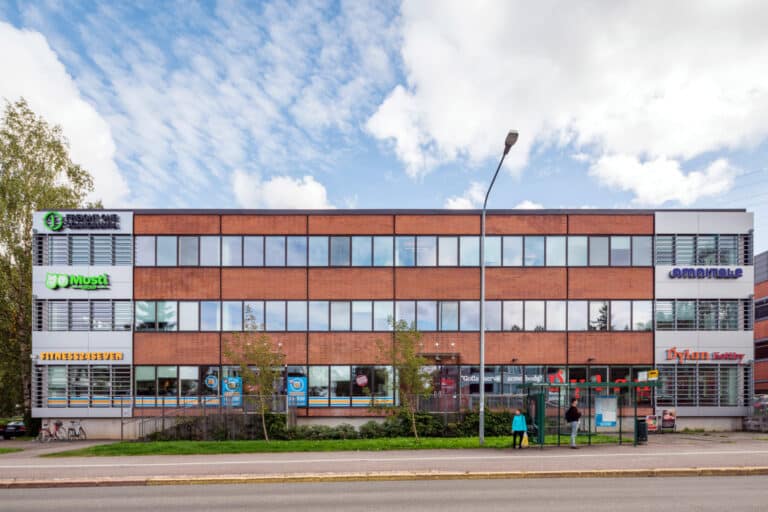 Mäkitorpantie 3 b julkisivu